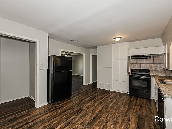 2nd image of 607 Dixon St