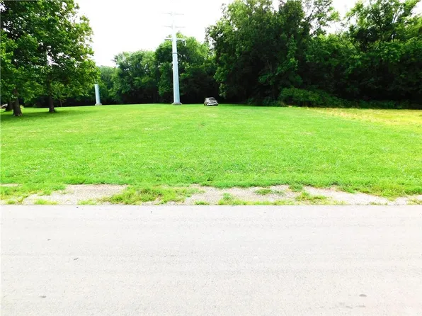 Elm St, Holden, MO 64040