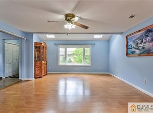 74 Redwood Ave, Edison, NJ 08817