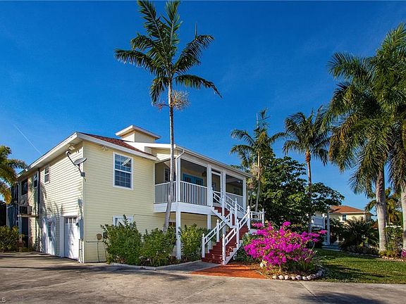 3rd image of 2655 Sanderling Ct