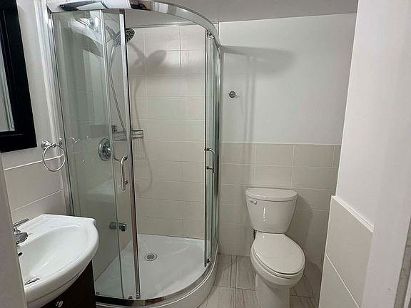 5th image of 17 Martlesham Rd