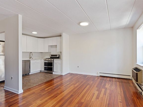 2nd image of 415 Carlton Ave APT F