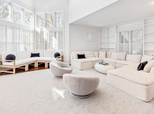 141 Harvest Ln, Southampton, NY 11968