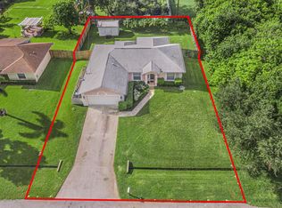 690 SE Crescent Ave, Port Saint Lucie, FL 34984
