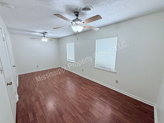 2nd image of 1750 Jefferson Ave #5