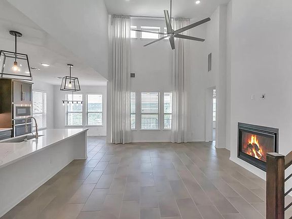 5th image of 4533 Lucabella Ln