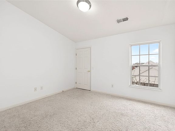 5th image of 3772 Grant Ave APT I