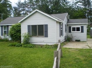 17520 174th Ave, Spring Lake, MI 49456