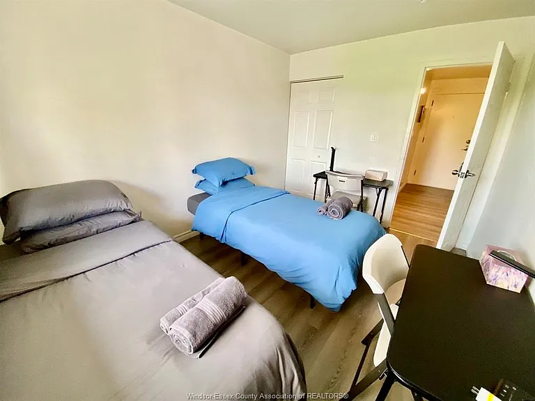 2136 Wyandotte St W #32 — Photo 13