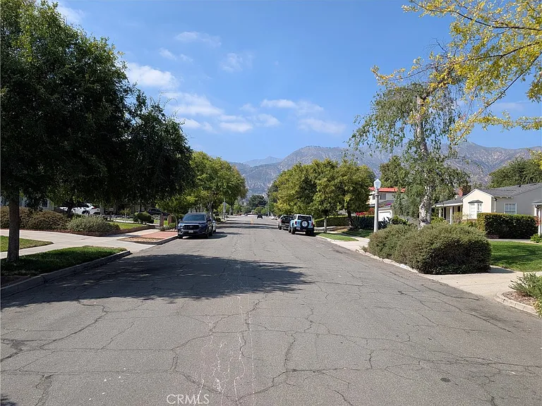 582 N Sunnyslope Ave — Photo 74