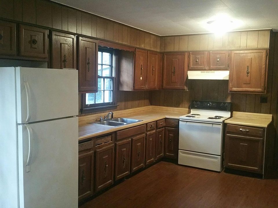 2nd image of 707 E Monroe St