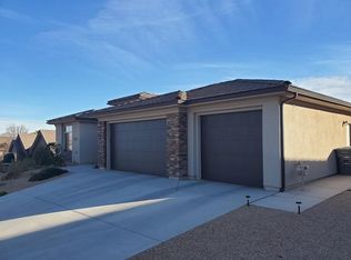 2860 E Crimson Creek Dr, Washington, UT 84780