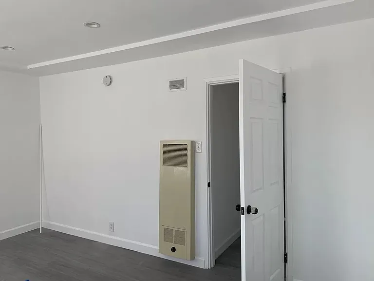 4421 Westdale Ave #3 — Photo 10