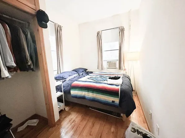 121 Jewel Street image 4 of 7