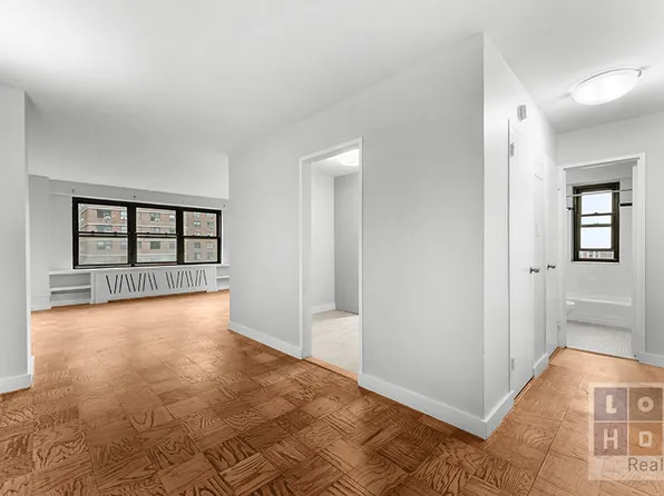 212 East Broadway image 8 of 31