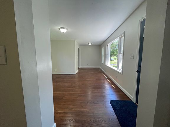 3rd image of 57 Red Bud Ln