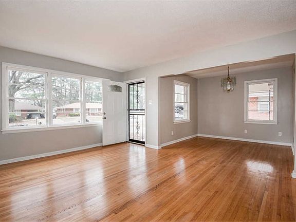 5th image of 1457 Bonnie Dr