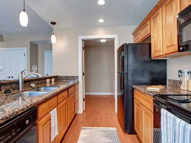 Bridges Apartment Homes — Photo 4