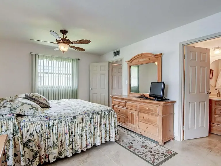 43 Waterford Cir #B — Photo 24