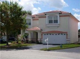 2704 Oak Tree Dr, Oakland Park, FL 33309