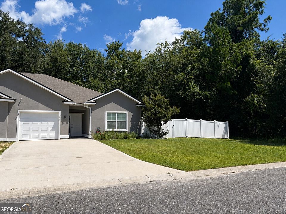 1st image of 325 Gary Cir