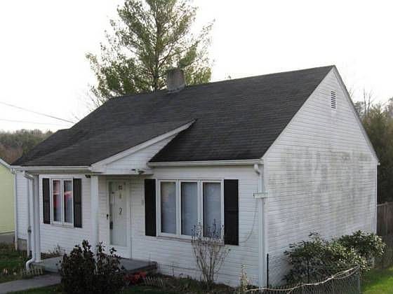 1st image of 71 Boxwood Ln