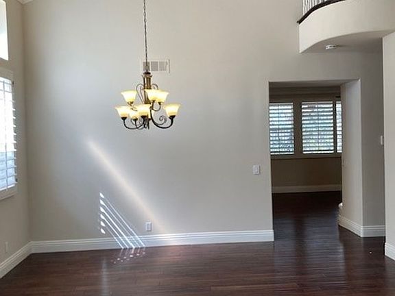 2nd image of 19 Spring View Way