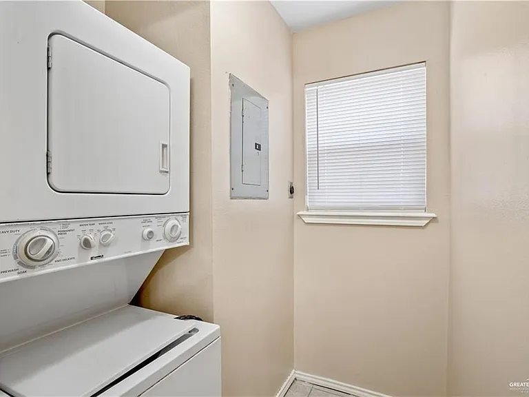 1800 Oasis Dr #101 — Photo 4
