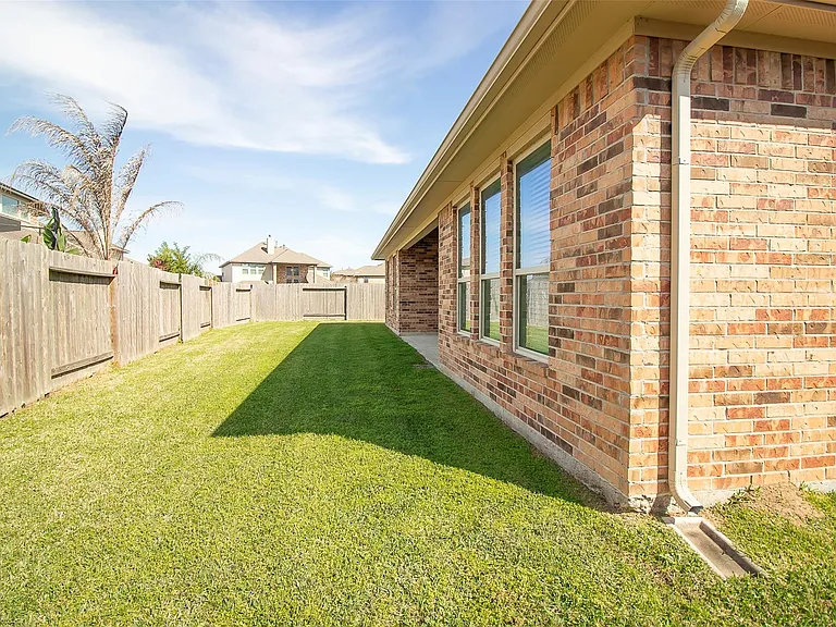 4718 Sabero Ln — Photo 35