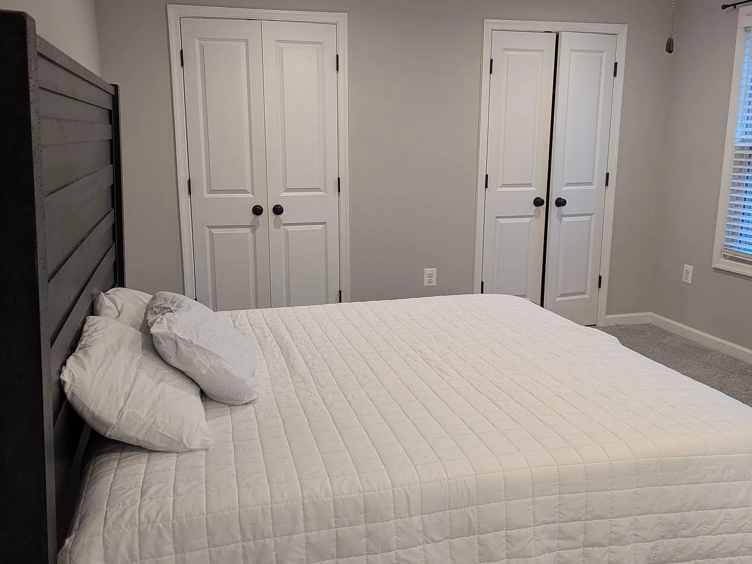 4 bed, 3.5 bath, 2200 sqft, $1,343 — Photo 1