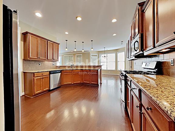 3rd image of 323 Rosemont Park Ln