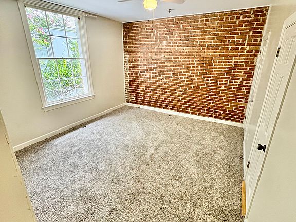 5th image of 916 Dumaine St #4