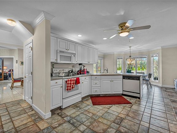 2nd image of 26002 Hilliard Blvd
