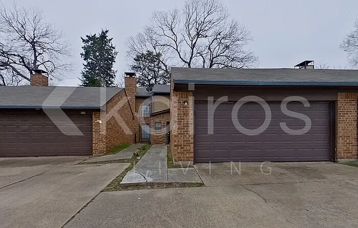 822 Courtenay Pl — Photo 1