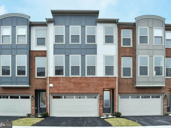 42452 Dogwood Glen Sq, Sterling, VA 20166