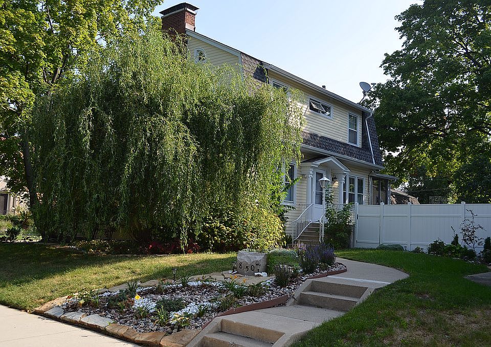 1st image of 850 Linden Ave