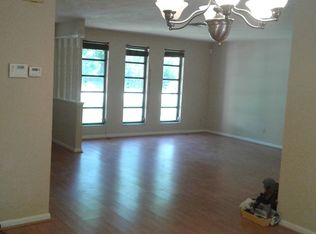 210 Willoughby Dr, Naples, FL 34110