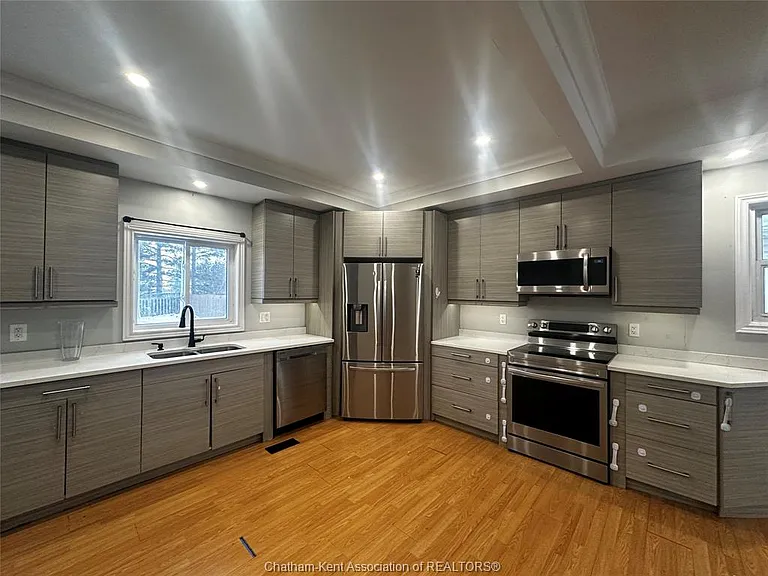 110 Victoria St — Photo 6