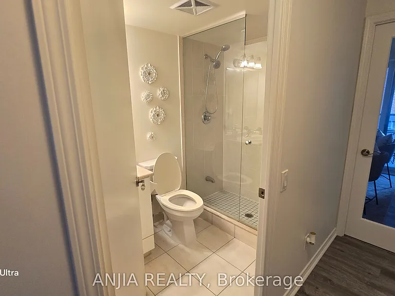61 Heintzman St #1510 — Photo 7