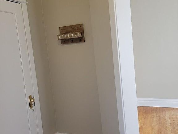 5th image of 1516 W Carmen Ave #1