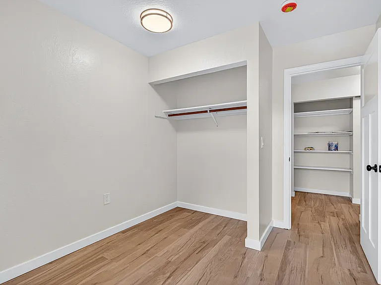721 N Main St #4 — Photo 17