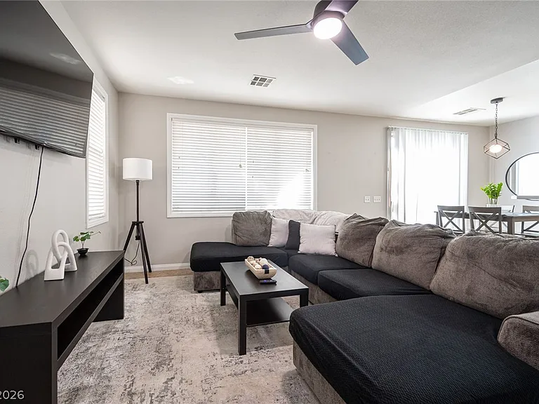 641 Solitude Point Ave — Photo 4