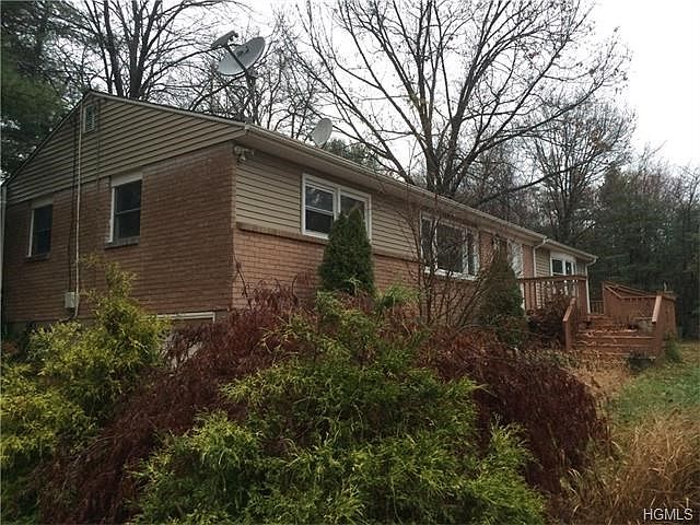 1st image of 28 Morris Dr