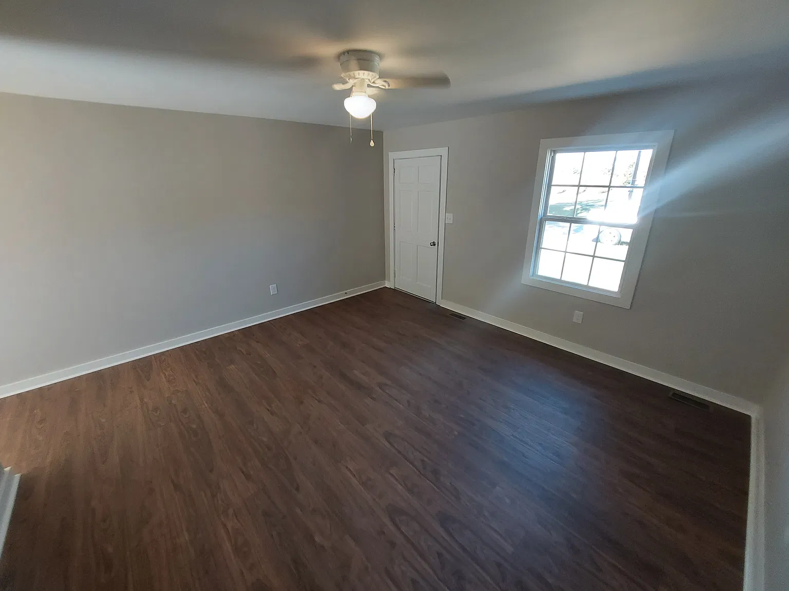 2 bed, 10 sqft, $1,025 — Photo 3