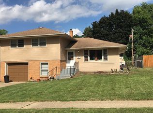 2308 Wyoming Dr, Rockford, IL 61108