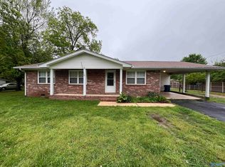 70 Dean Dr, Boaz, AL 35957