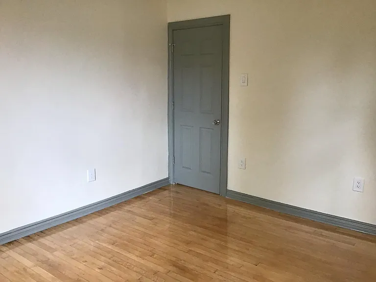 1312 E Harry Ave — Photo 17