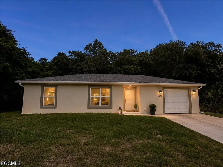 1173 E Benbow Cir — Photo 5