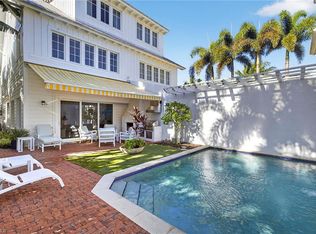 477 3rd Ave S #2, Naples, FL 34102