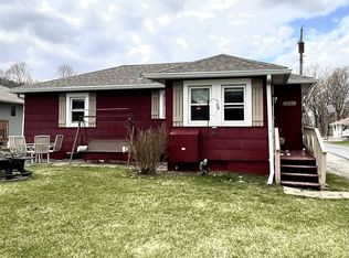 1301 53rd St, Moline, IL 61265